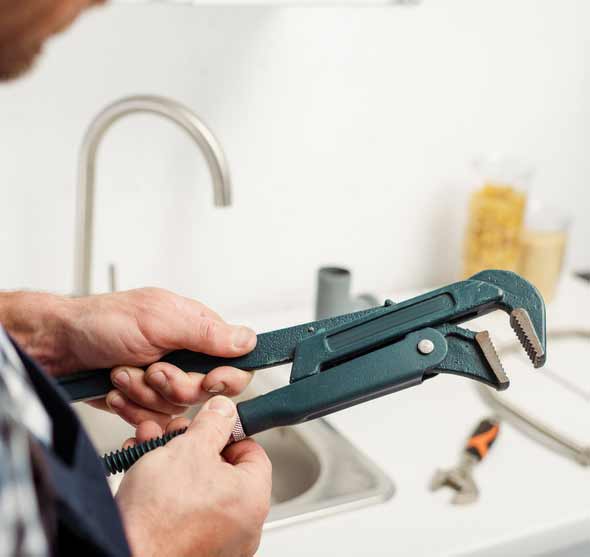 Kitchen sink faucet repair